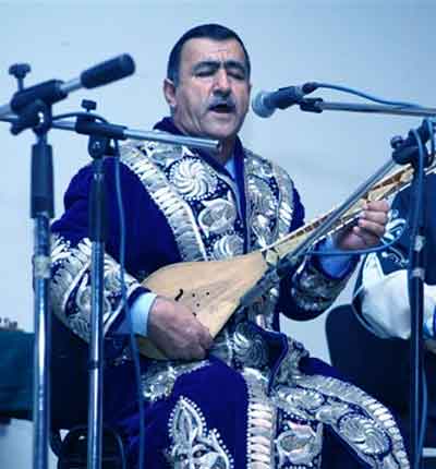 دولتمند خلف چرخ و فلک