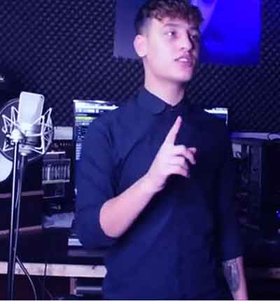 امید کرمی مادر