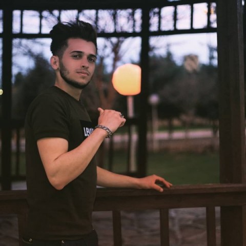 مسی کرد عاشقت منم