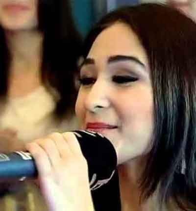 مهرنگار رستم دامن کشان