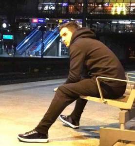 دانلود ریمیکس عذاب از محسن یگانه 