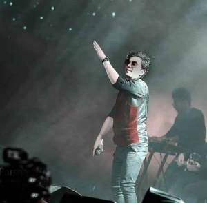 کد پیشواز غلاف از محسن ابراهیم زاده 