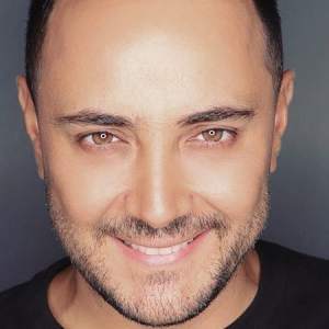 کد پیشواز یه خبری شده از ناصر زینعلی 