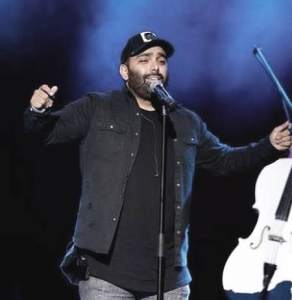 دانلود ریمیکس نقطه ضعف از مسعود صادقلو 