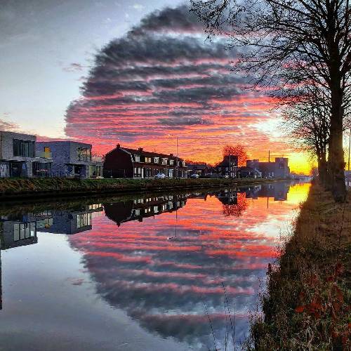  غریبی درد بی درمون غریبی غریبی بیزارم از دلتنگیا غریبی