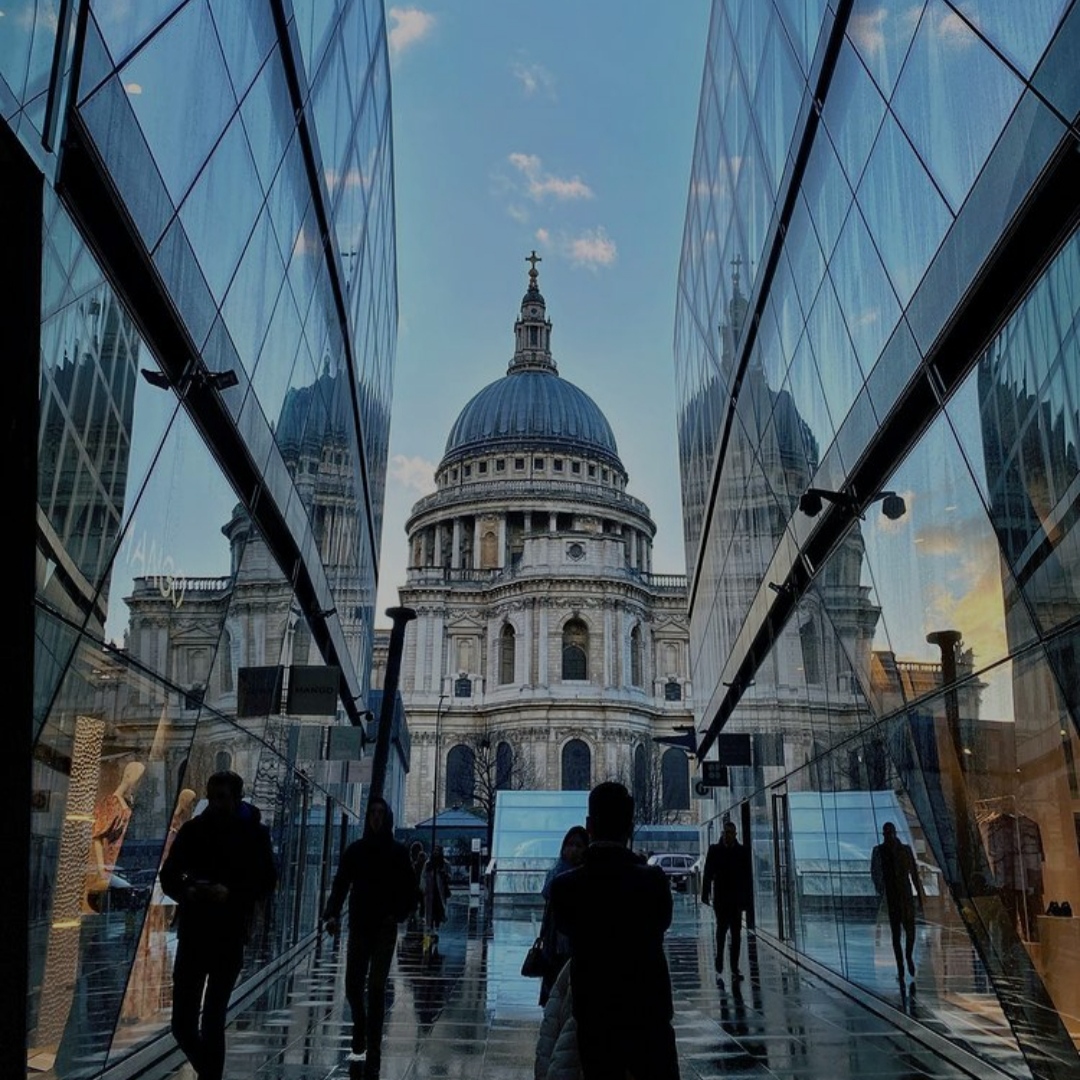  جونم فدایت به فدای هر نگاهت تا تو برگردی پیشم آخه دیوونه میشم ای عزیزم