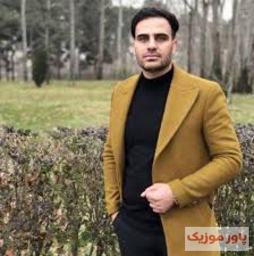 داوود یونسی تو کوچه باز بارونه ای عشق