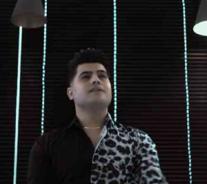 دانلود آهنگ شعریل عاشقانم گشتی ارای تو خونیمه از امیرحافظ رنجبر