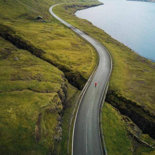 واسه آدمش خوبم مگه خب تو آدمی