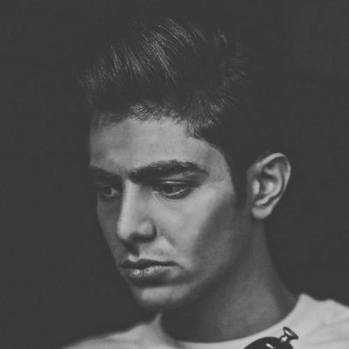 علیها گل لاله