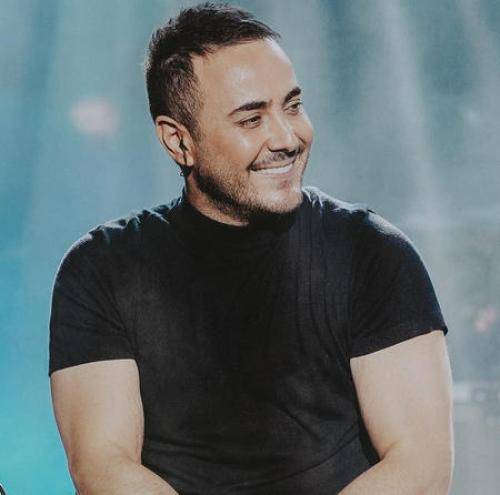 ناصر زینلی افتاده برگای قشنگت دله من خیلی برات تنگه