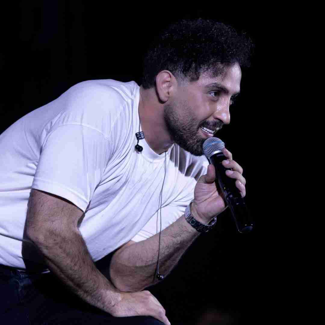 احمد سلو بازم بخند بلند بلند که عشق کنم