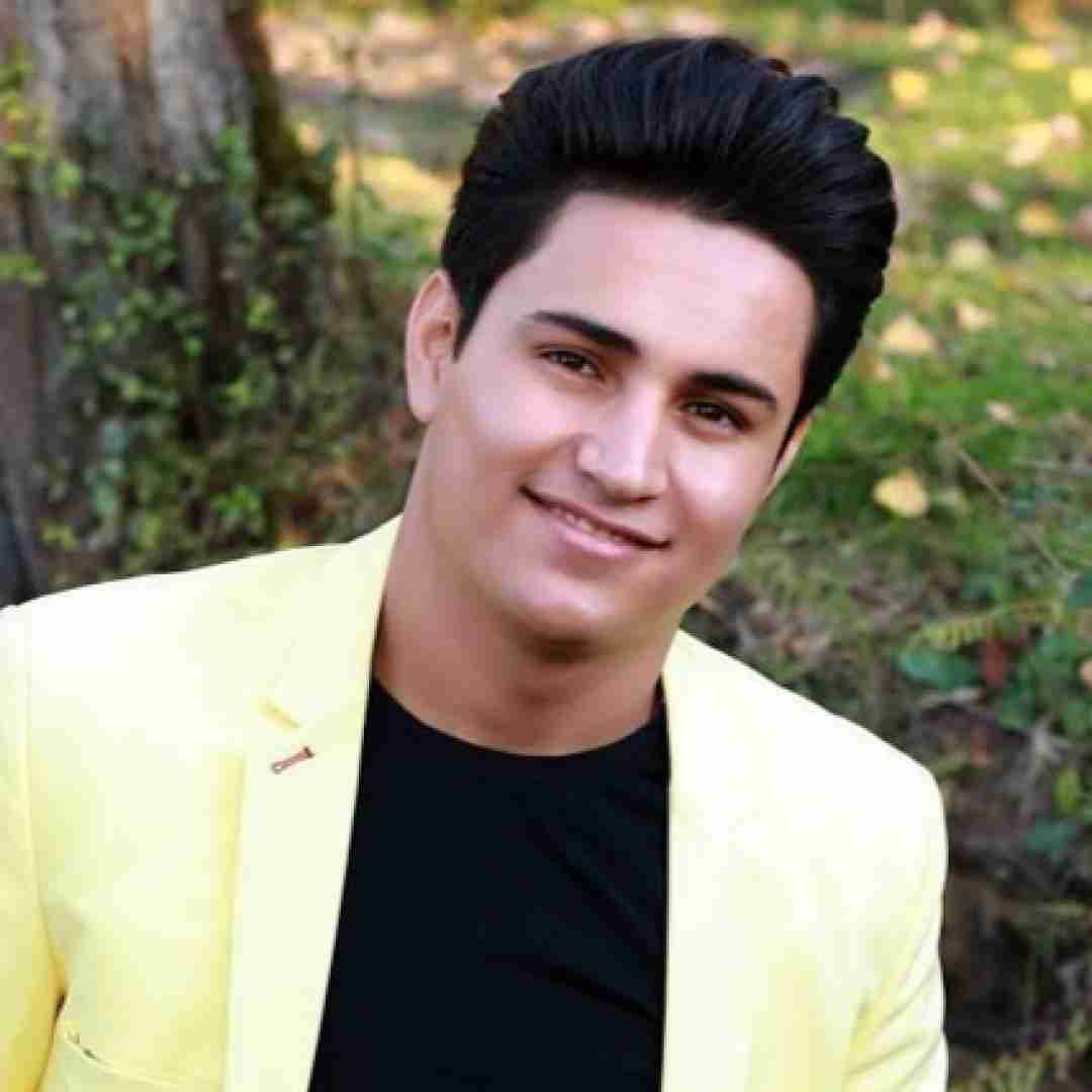 علی یگانه نگار