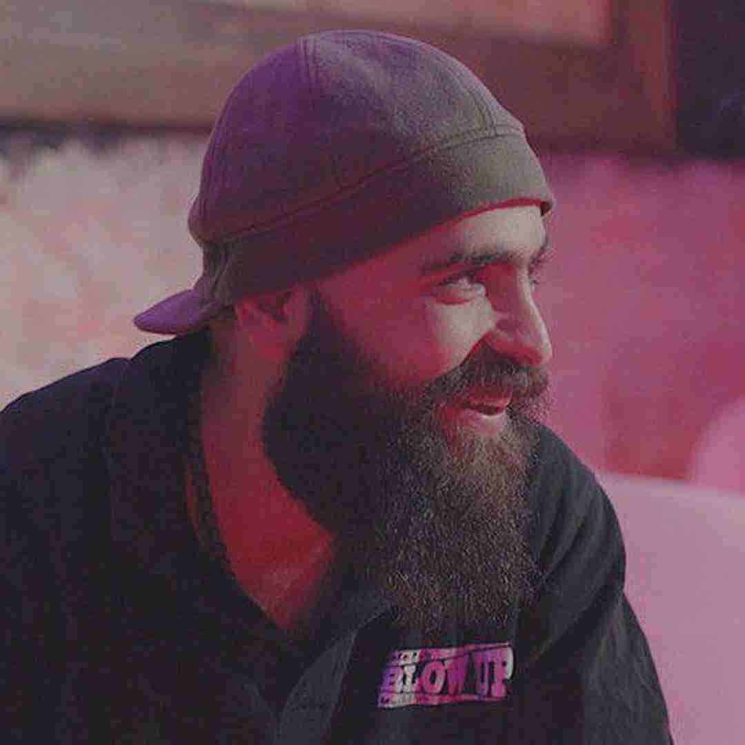 معین زد به کسی نگو میخوای ازم جدا شی