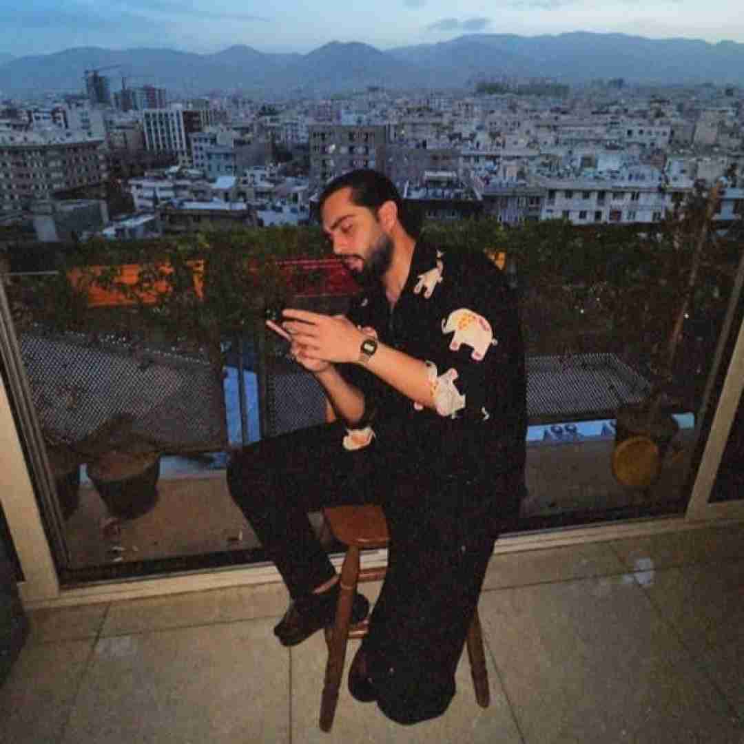 حامیم قصه عشق منو تو قصه خورشید و ماهه