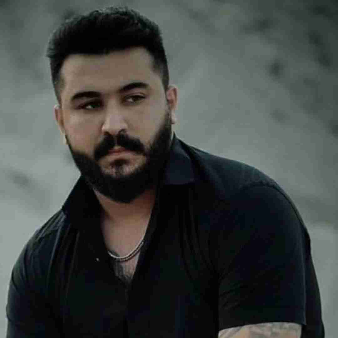 رضا کرمی تارا با تو هم کلام شدن حال بدی داره