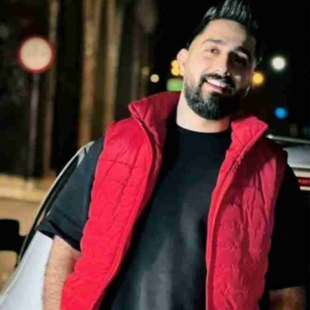 محمد امیری انقدر زدم خودم دیه جای سالم ندارم