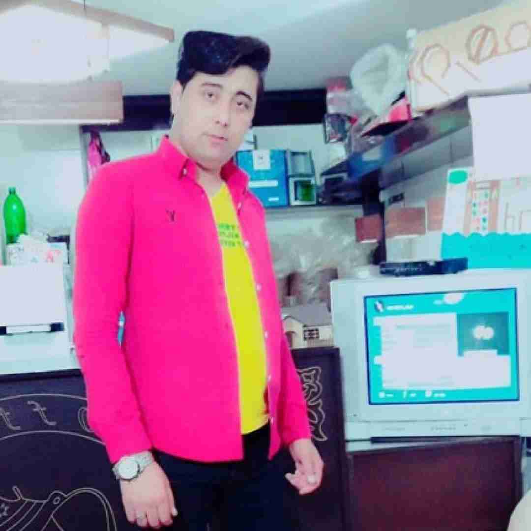 سعید کریمی رو برگردونده