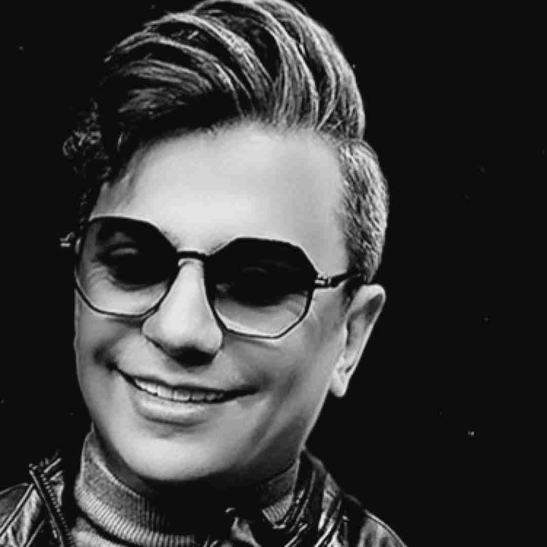 محسن ابراهیم زاده خط میزنم روزای تقویمو دلم تنگه واسه روزای خوبمون