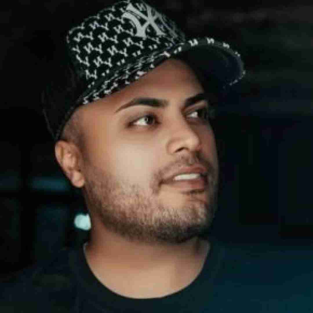 امید عقابی پرچمت بالا چشم دشمنات کور