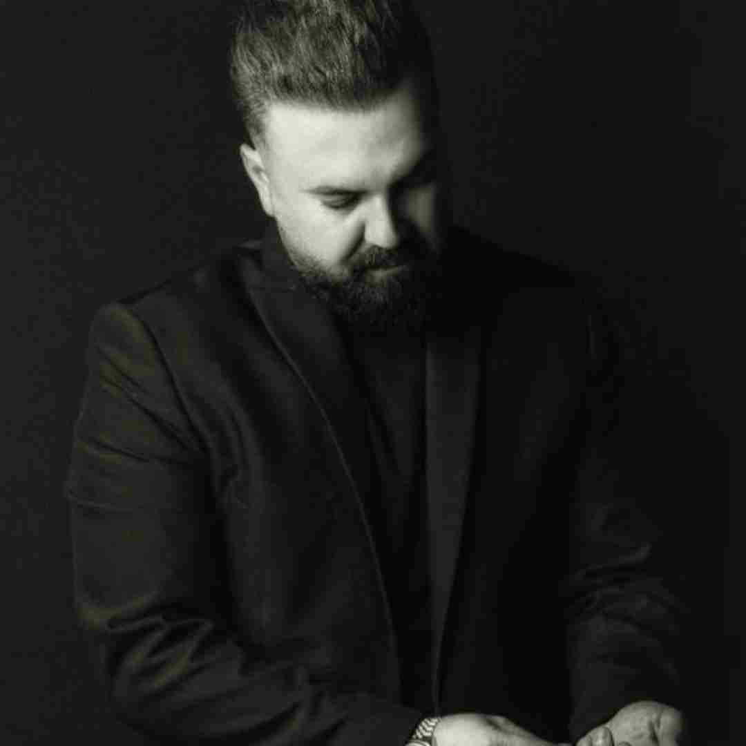 کیانوش سهرابی بی احساس