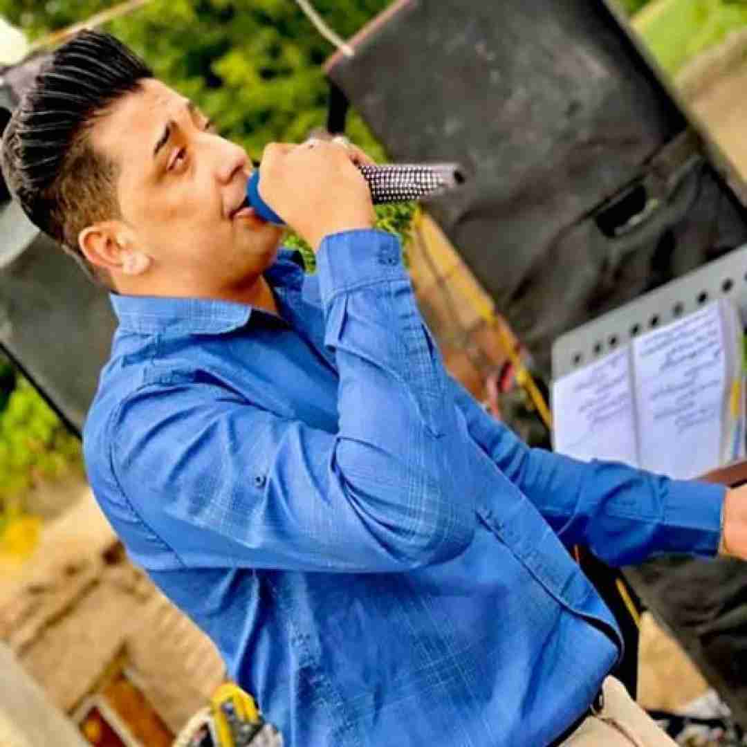 سعید کریمی گیسوی خوش رنگ حنایی داری