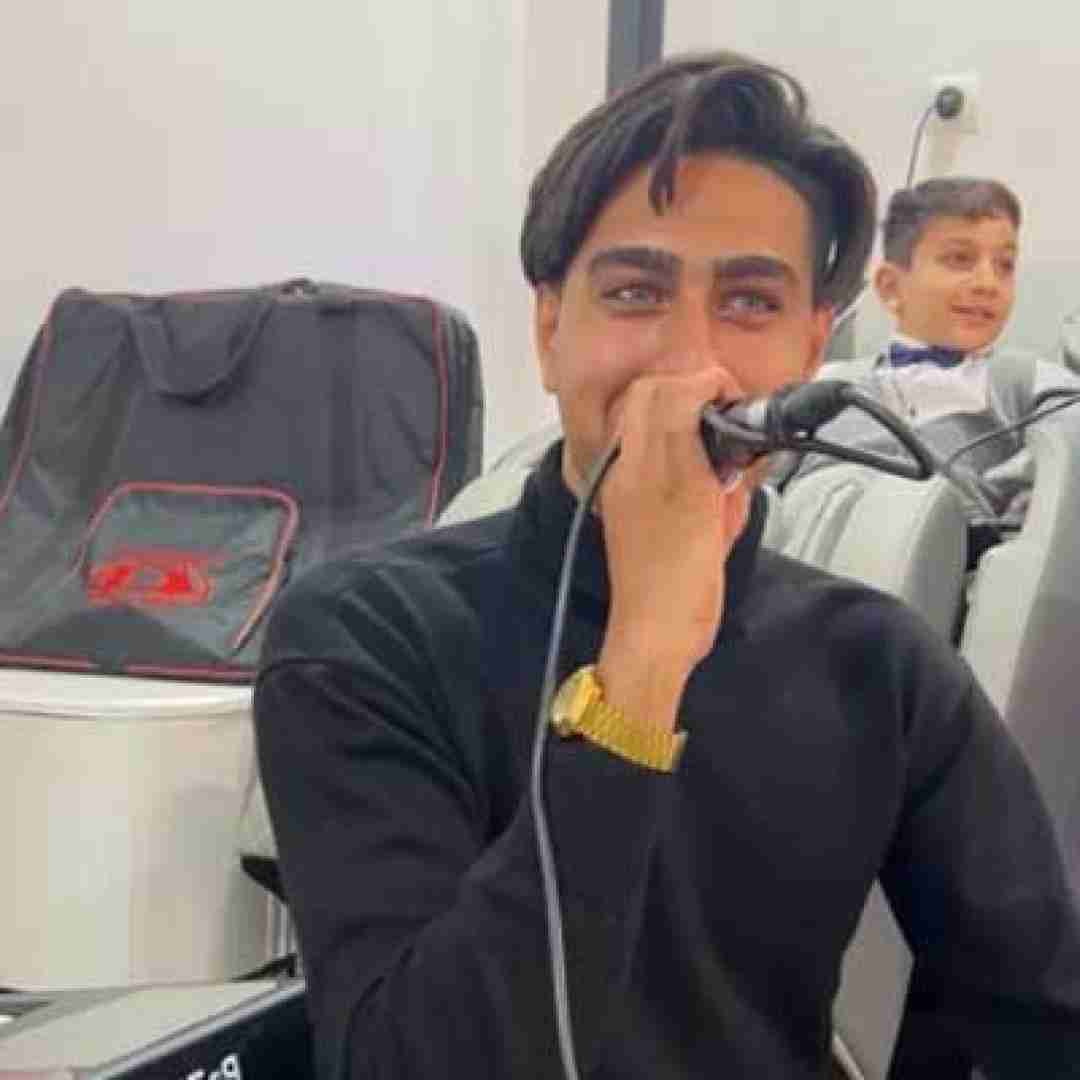 اشکان پناهی یه زمون کار من این بود مثه دیوونه ها