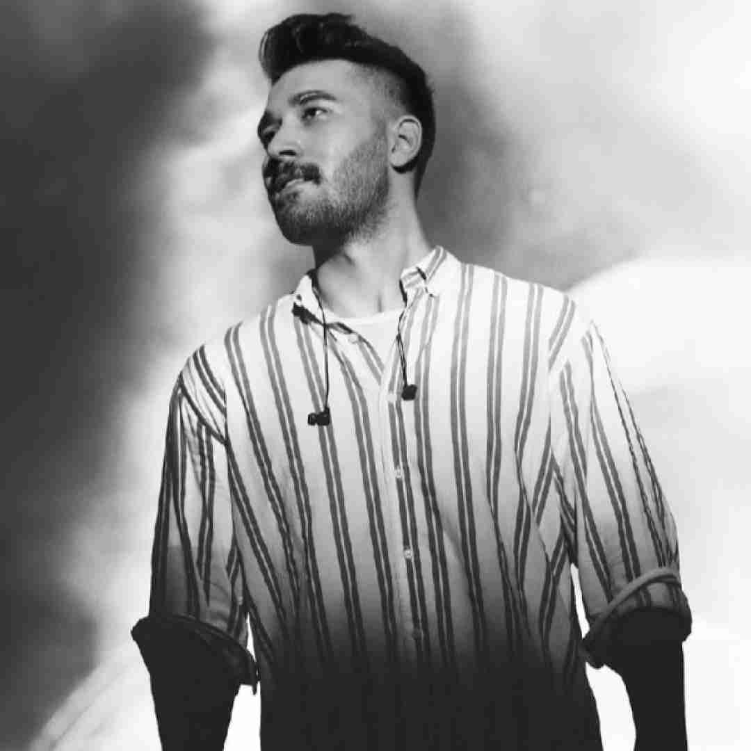 علی یاسینی میخوام یه جوری زندگی کنم انگار قرار فردا صبح بمیرم