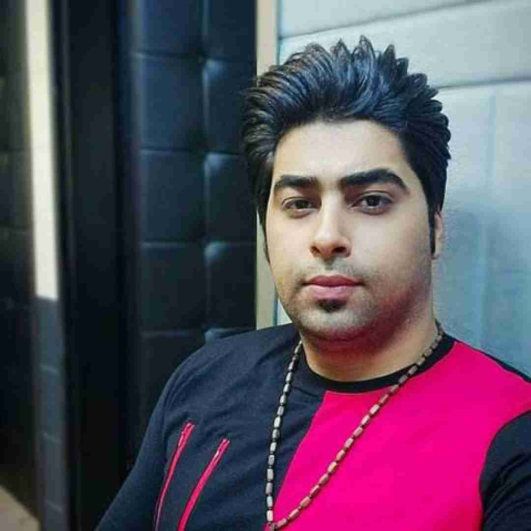 فرشاد مافی آهای ﺧﺎﻧﻢ اﻟﻬﻪ ﺻﻮرﺗﺖ ﭼﻮ ﻗﺮص ﻣﺎﻫﻪ