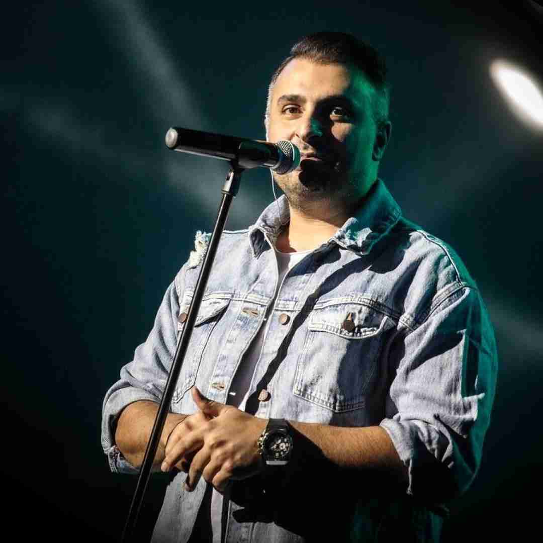 علیرضا طلیسچی همین قدر خسته و تنها بدون حتی دلداری