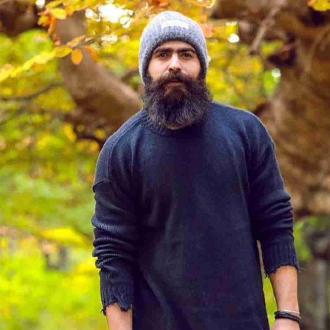 معین زد معلومه نه تو که اینو یادت میره مال منی مال منی مال من