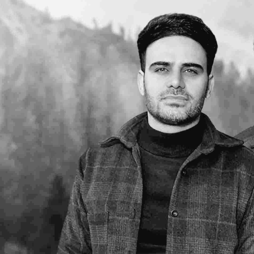 داوود یونسی عشقم چشم قشنگی داره ماهه منم براش ستاره