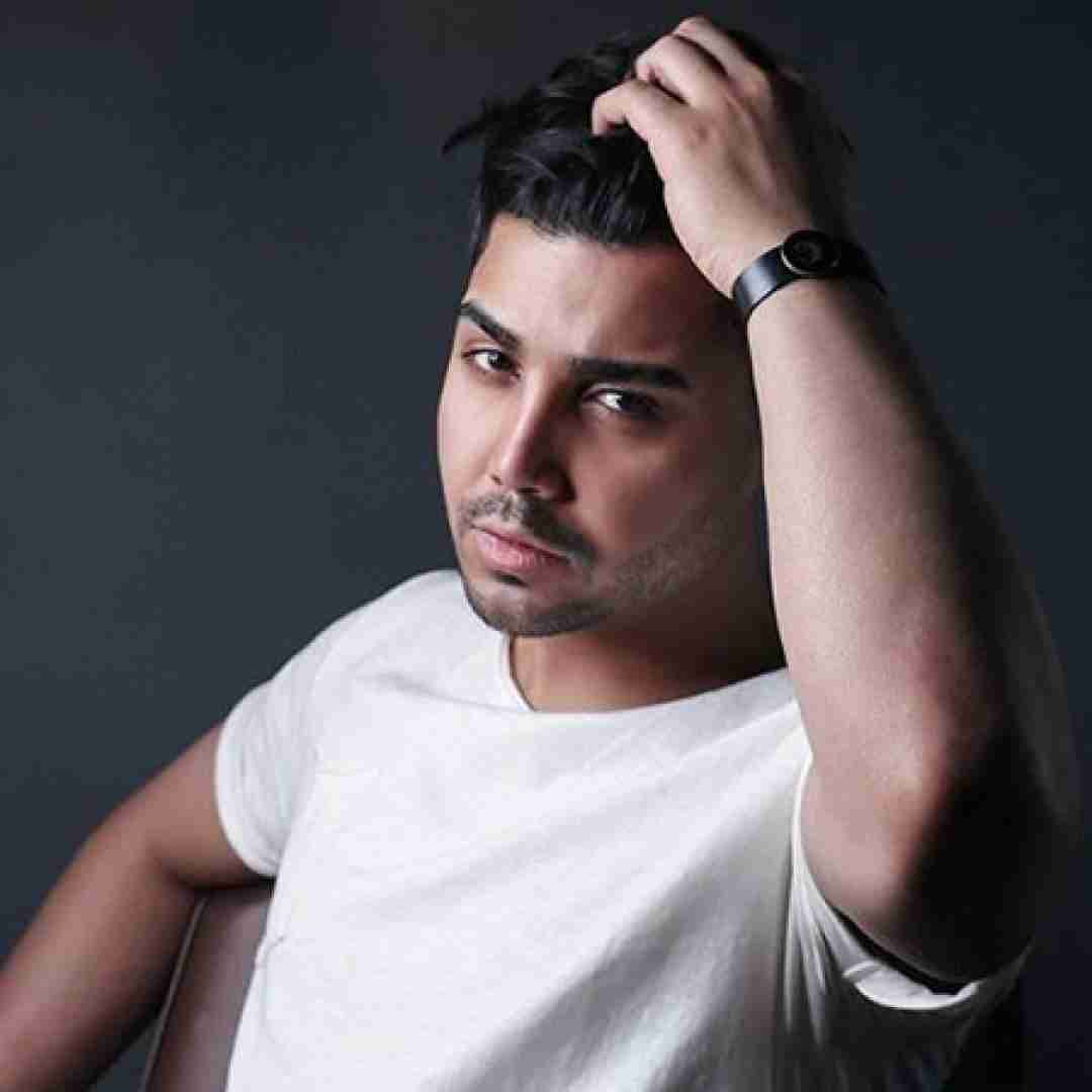 مسعود سعیدی کی شبا شونه رو موهات میکشه