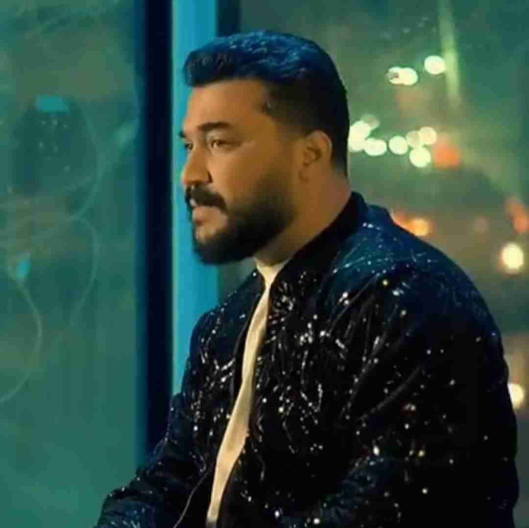 رضا کرمی تارا جور قدیم آرامد کی پاکت سیگاری