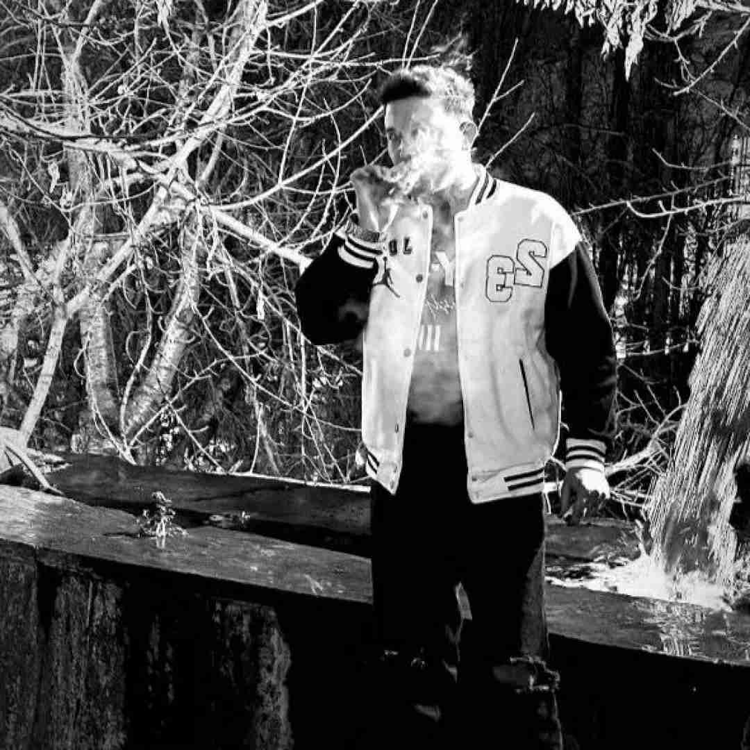 علی احمدیانی دیوانه وار دوسش دارم عاشق چشای ناز سیاشم