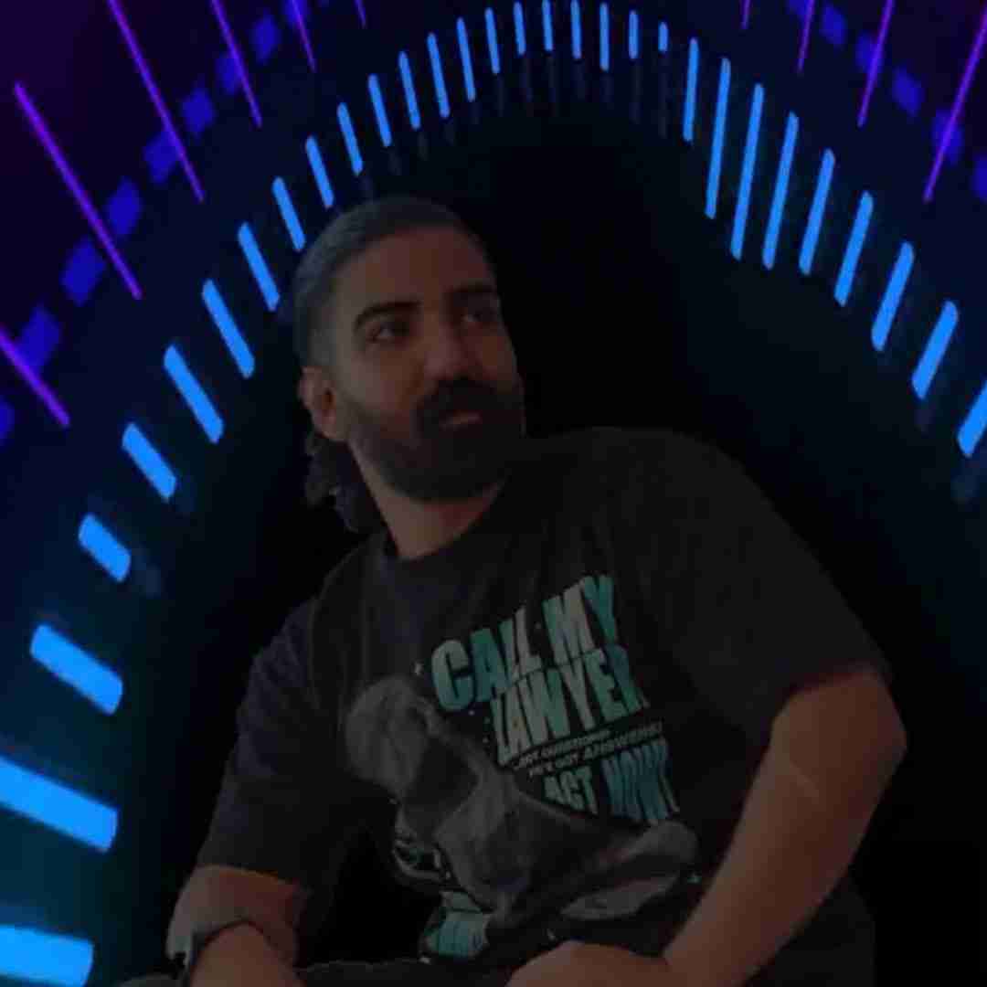 میلاد غلامی یالا آقای راننده خلاصی که له دنده ﻣﺴﺎﻓﺮم ﻣﻦ اﻣﺸو