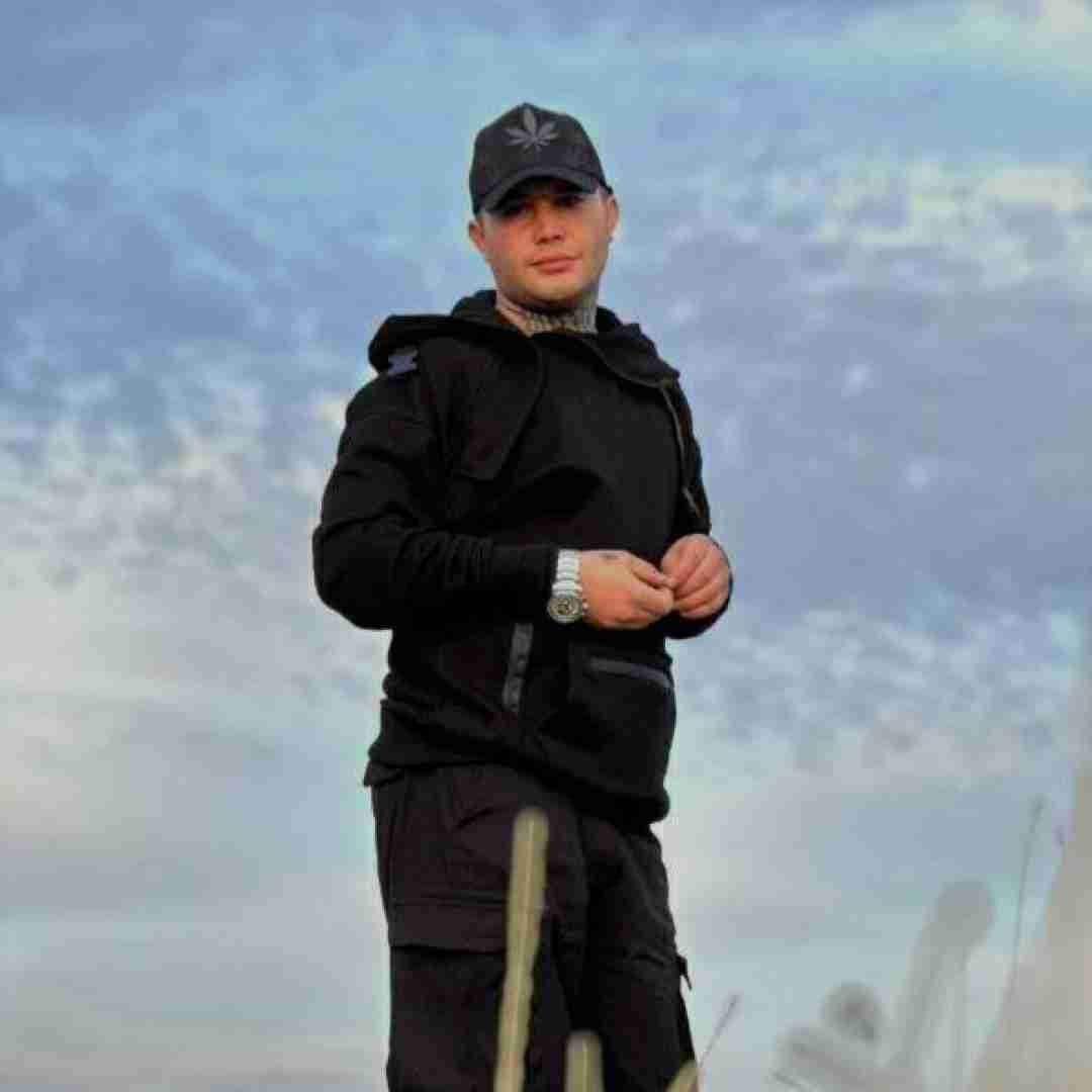 علی احمدیانی گریه هامو ندیدی ندیدی ندیدی میدانستم پلیدی