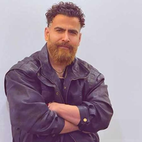 معین زد مشق امشبم هزار دفعه نوشتن از روی اسم توئه