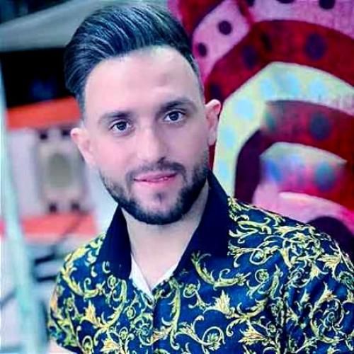 مصطفی ابراهیمی چشمون آبی