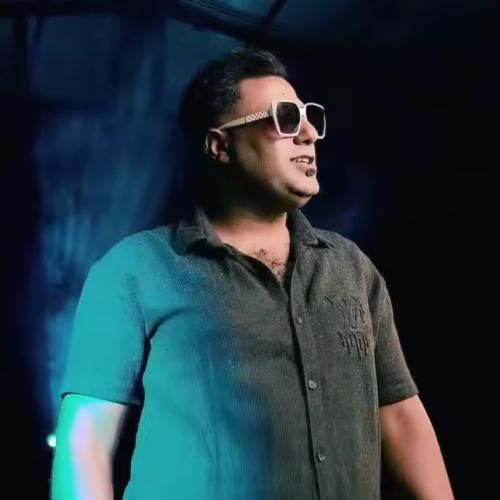 حسین گودرزی ماشین باز عشقگم یه پژو زیر پاشه