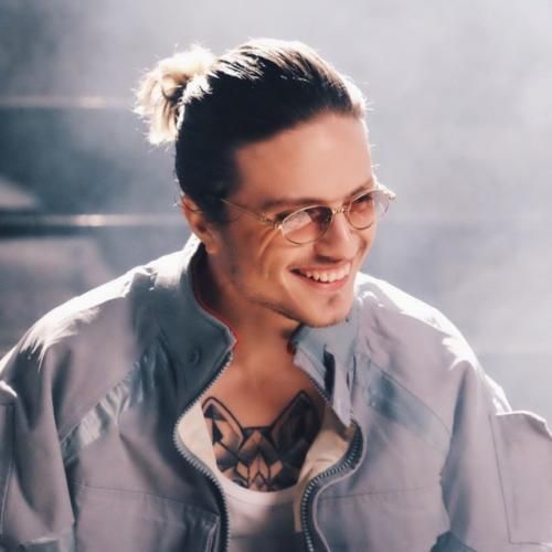 پوبون آهای خوشگل عاشق آهای عمر دقایق