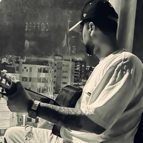 نادیار ملکه (آهای آهای ملکه قلبم پره ترکه)