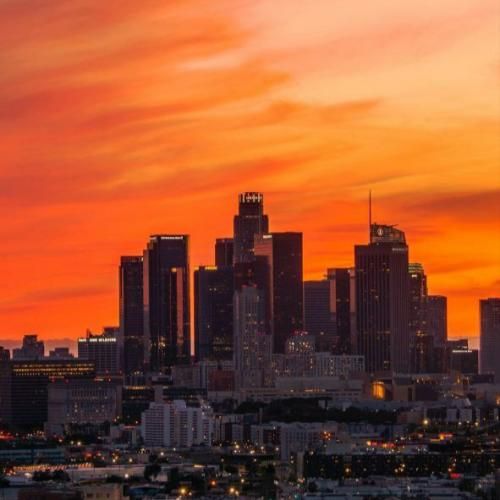  تن تو گرم بود مثل آفتاب سر صبح چشات که