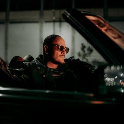 اشوان غریبه شدی زدی به خودی اینم سلامتی چشات