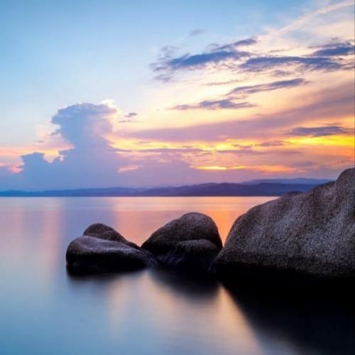  تو موهام پیدا کردم تار مو سفید بگم حالم خوبه