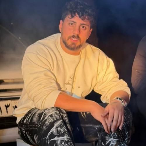 سبحان رستمی همیشه پیش مرگدم میگذرم از جان و تنم